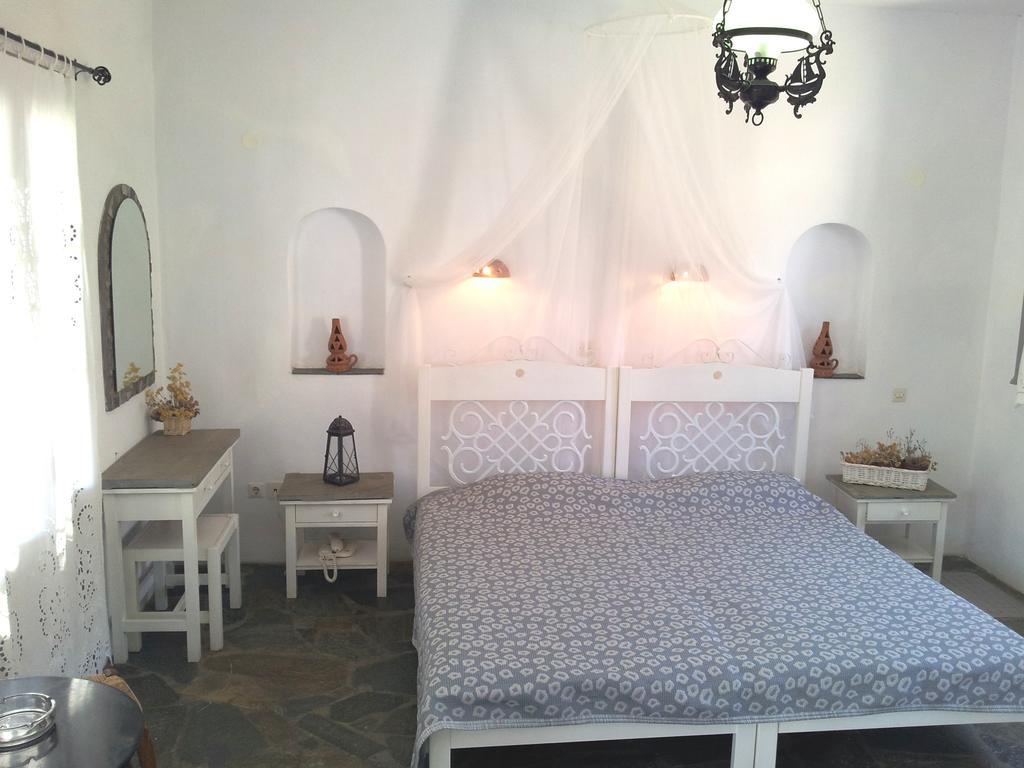 Ostria Studios Platis Gialos  Buitenkant foto